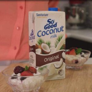 Yoghurt berry rice pudding